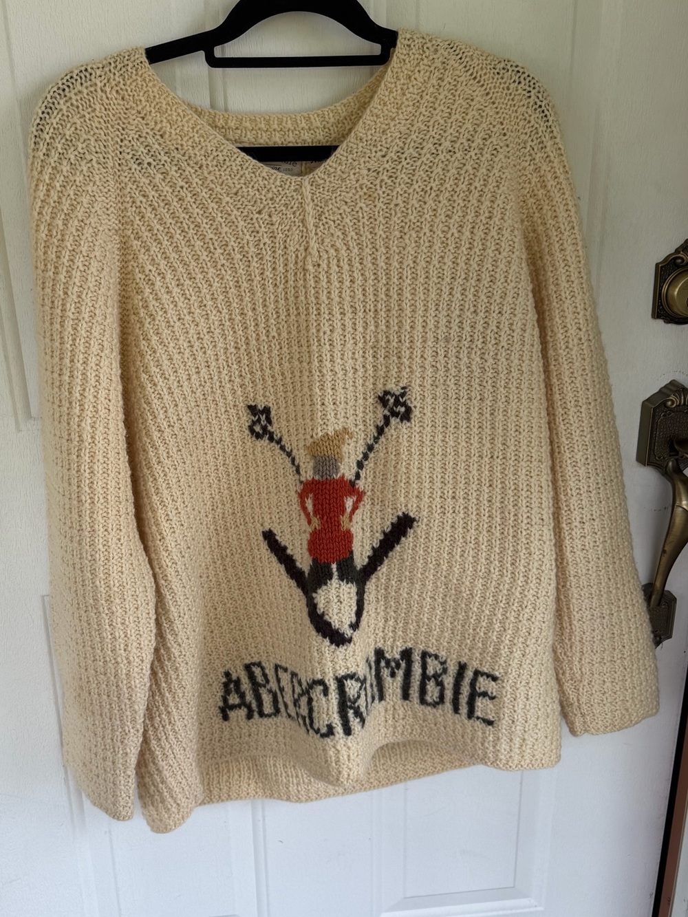 Vintage Abercrombie & Fitch 100% Wool Ski Graphic Knit Sweater Cream unisex M